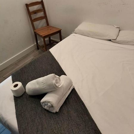 Arce Habitaciones มาดริด ภายนอก รูปภาพ