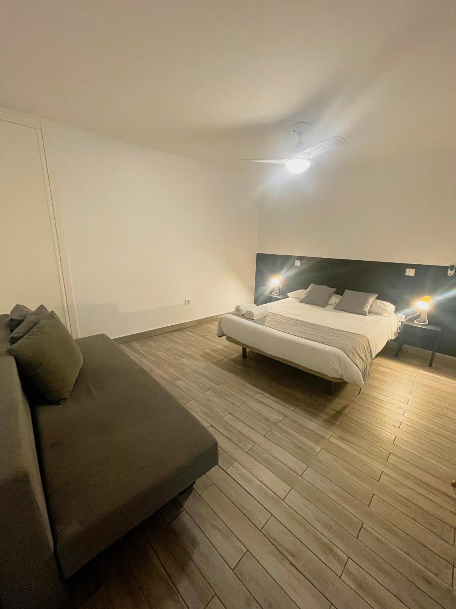 Arce Habitaciones มาดริด ภายนอก รูปภาพ