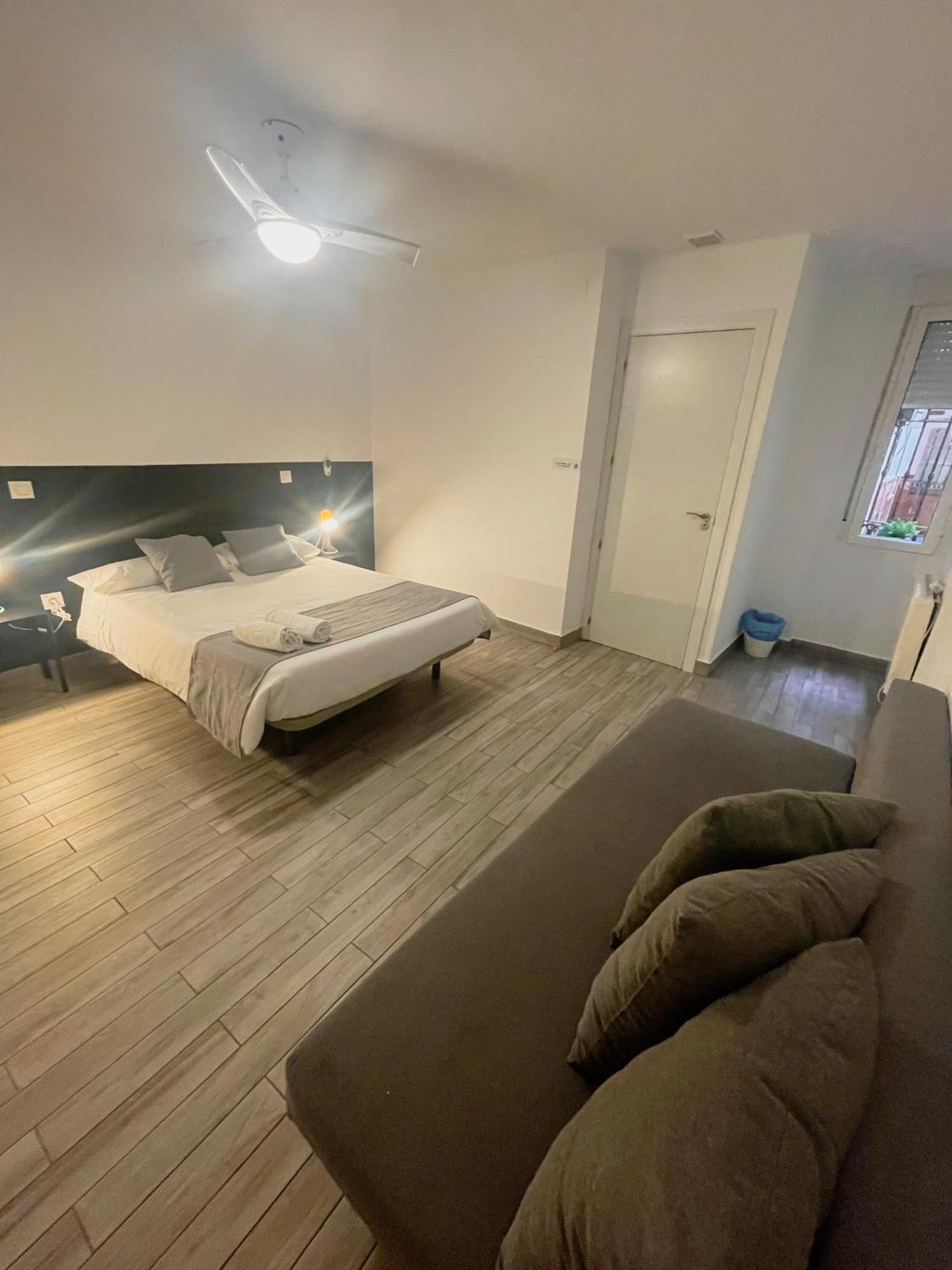 Arce Habitaciones มาดริด ภายนอก รูปภาพ
